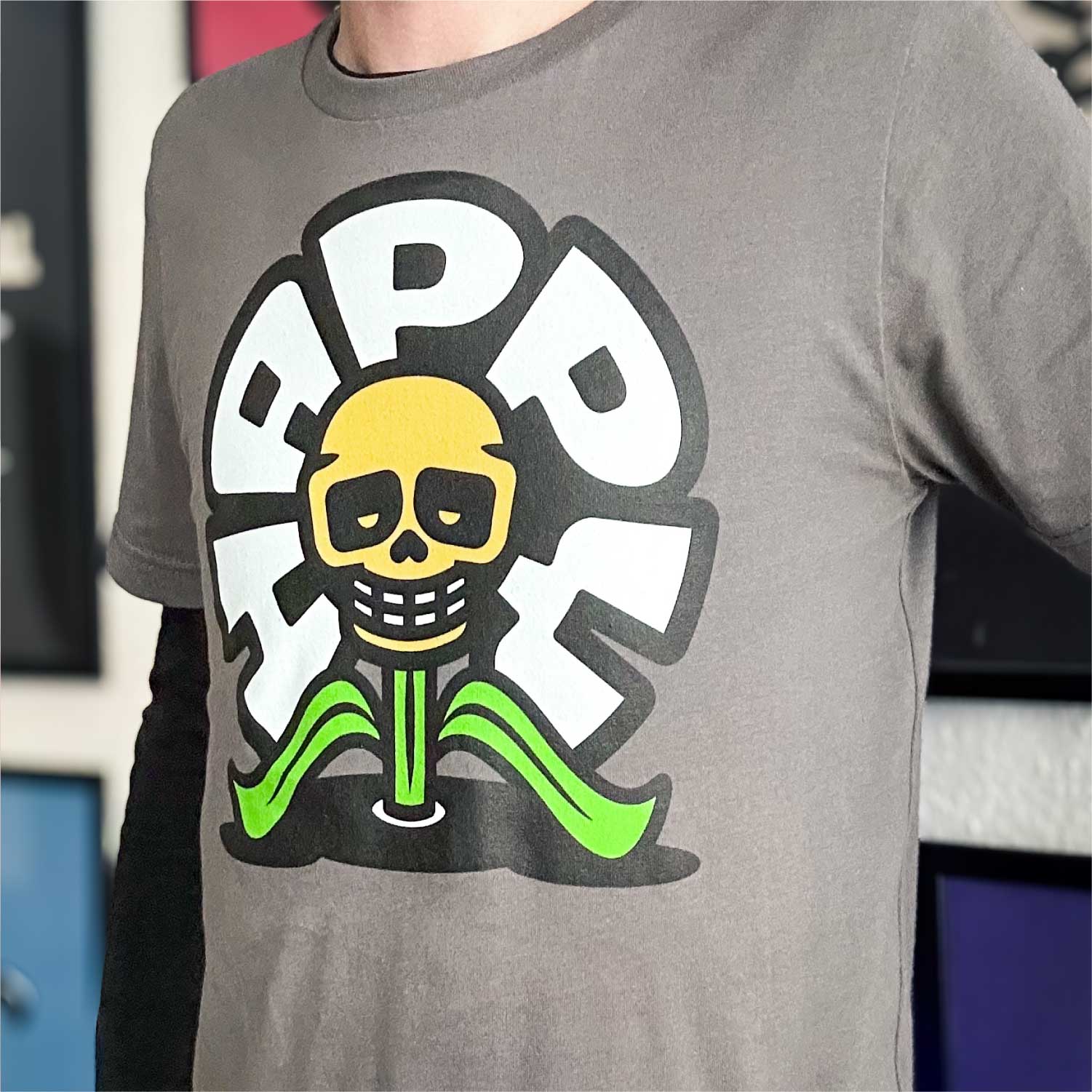 Happy Skull Flower - Asphalt Grey T-Shirt - Image 3